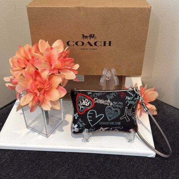 Coach “Limited Edition” Metallic Graffiti Hearts Wristlet w/Hang Tag (EUC) - Picture 2 of 16